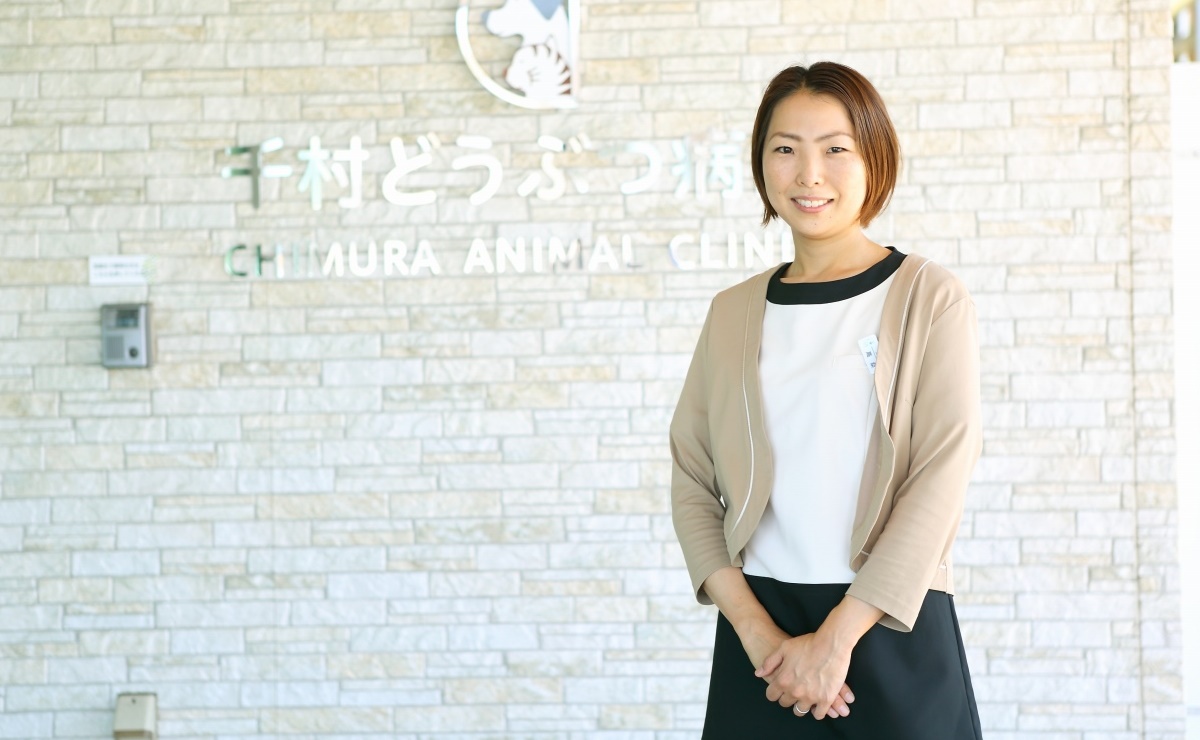 受付 高桑 紗織